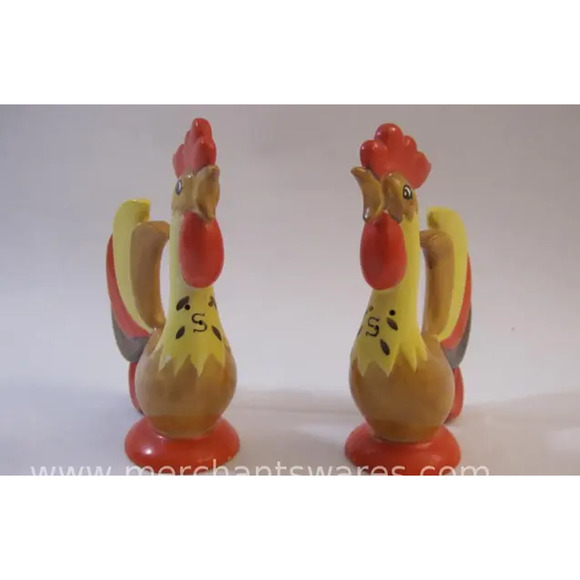 Two VINTAGE 1960's Holt Howard Rooster Salt shakers with stoppers and stickers - Picture 8 of 8